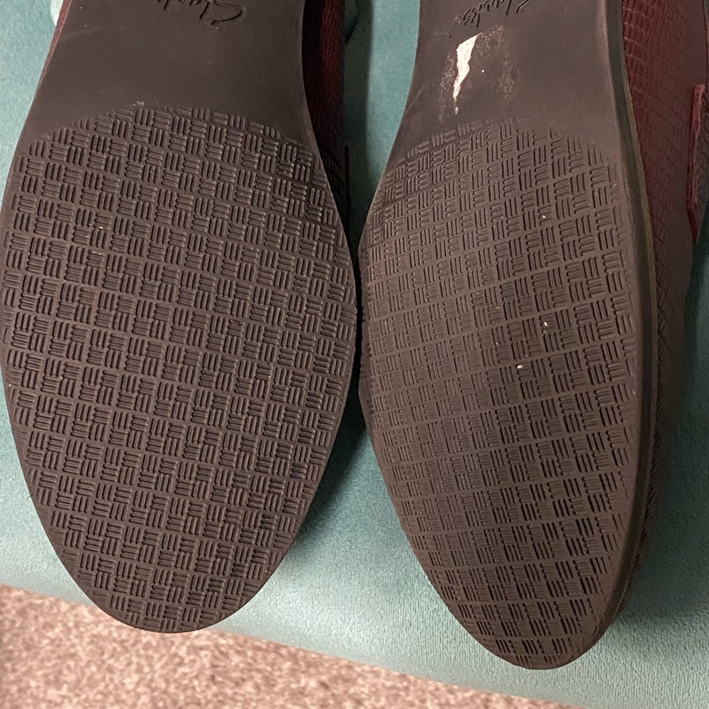 Women’s Clark’s 8.5 US Trish Rose Leather Burgundy Loafers - Picture 6 of 11
